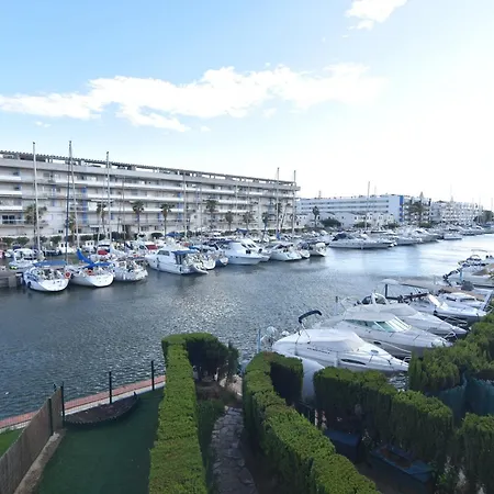 Rnet - 1-6 Puerto Madeira Canal View