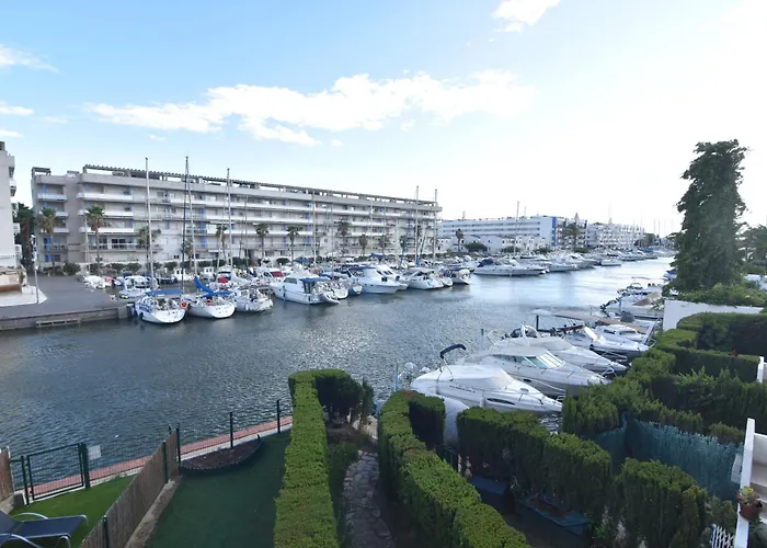 Rnet - 1-6 Puerto Madeira Canal View